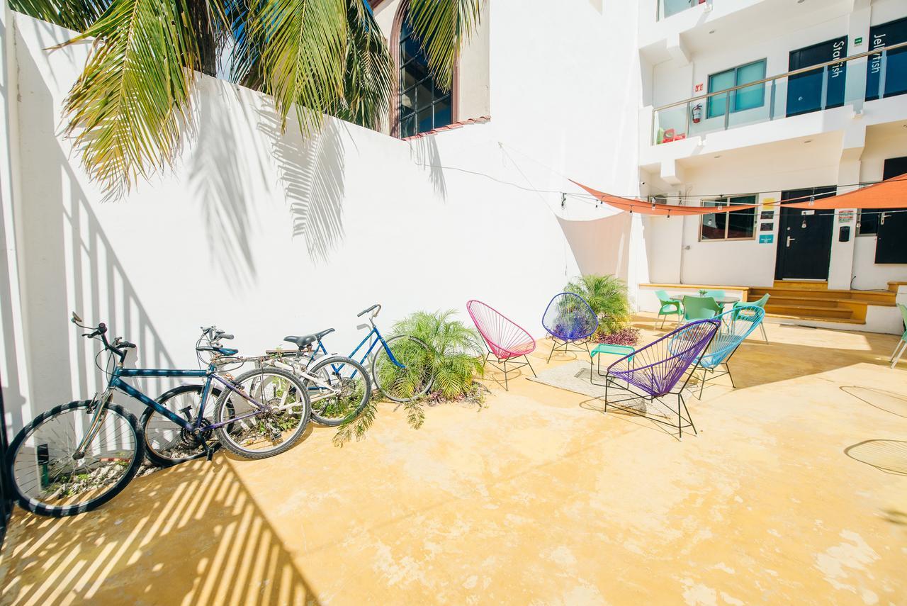 The Mermaid Hostel Beach (Adults Only) แคนคูน ภายนอก รูปภาพ